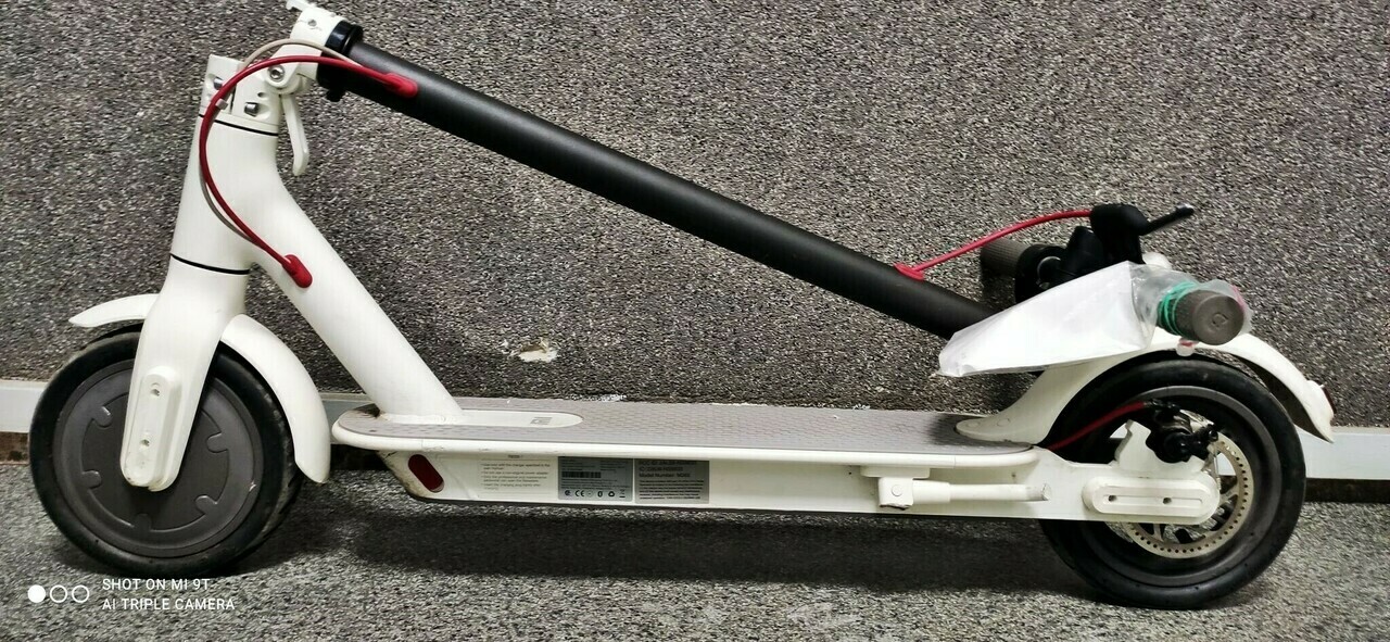 hulajnoga-elektryczna-xiaomi-mijia-m365-biala-liczba-kol-2