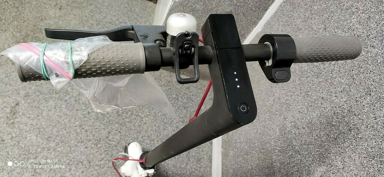 hulajnoga-elektryczna-xiaomi-mijia-m365-biala-stan-uzywany