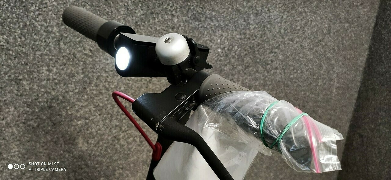 hulajnoga-elektryczna-xiaomi-mijia-m365-biala-maksymalny-kat-nachylenia-terenu-14