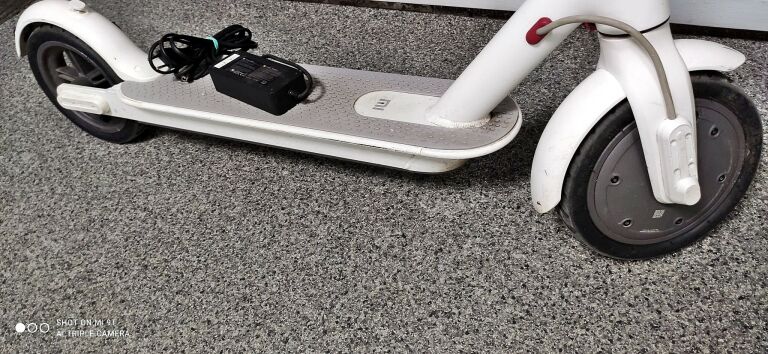 hulajnoga-elektryczna-xiaomi-mijia-m365-biala-predkosc-maksymalna-25