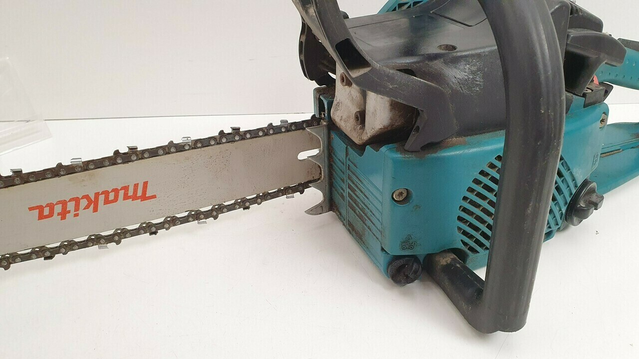 pila-spalinowa-lancuchowa-makita-dcs-401-marka-makita