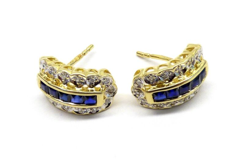 piekne-zlote-kolczyki-z-szafirami-i-diamentami-rodzaj-klasyczne