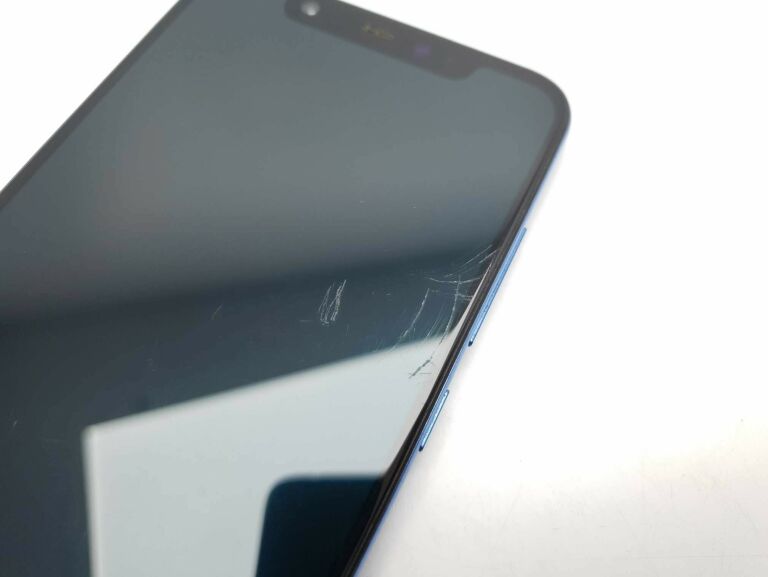 XIAOMI MI 8 6,21/6GB/64GB/3400MAH/12 + 12MPX