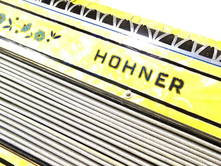 AKORDEON HOHNER 120 ORGANETTA III FUTERAŁ