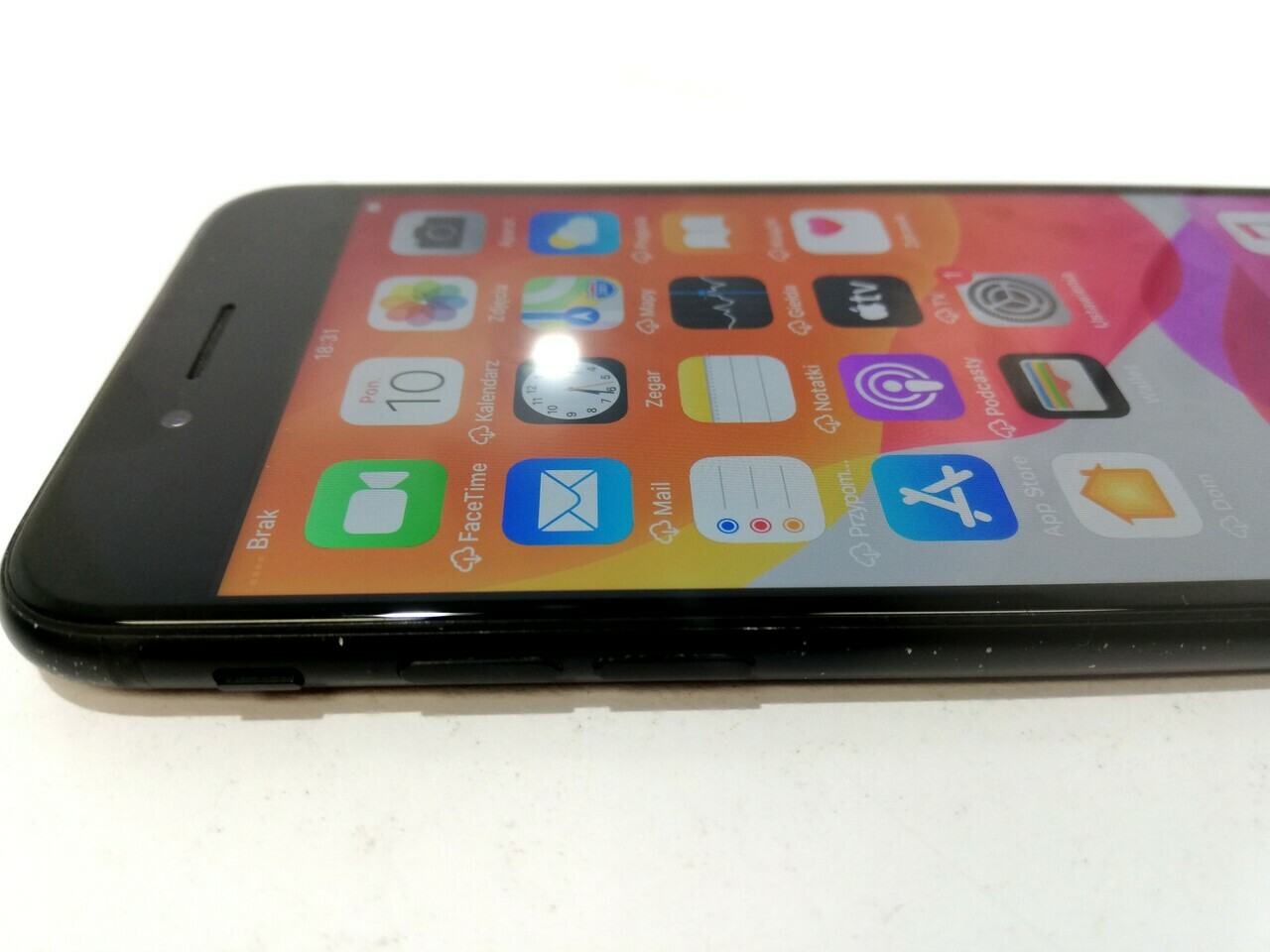 telefon-iphone-7-128gb-czarny-system-operacyjny-ios