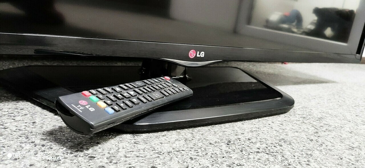 wyprzaedaz-towaru-tv-lg-42ln5400pilot-z-gwarancj-stan-uzywany