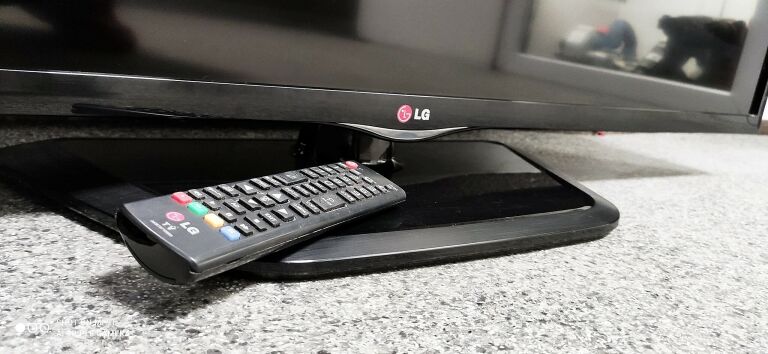 wyprzaedaz-towaru-tv-lg-42ln5400pilot-z-gwarancj-stan-uzywany