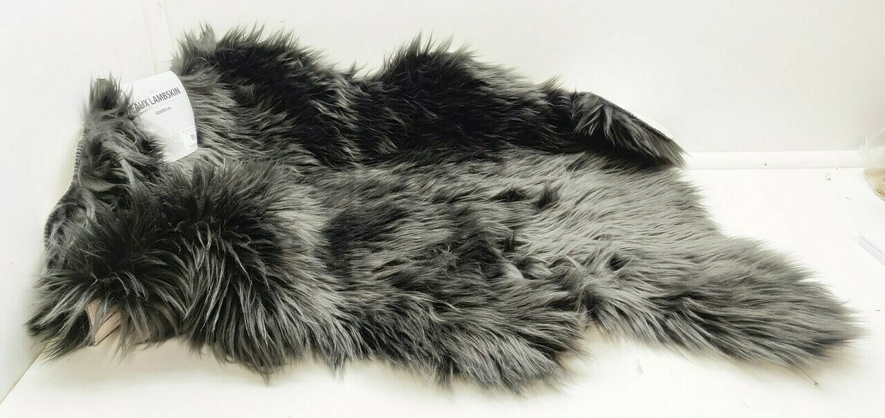 sztuczna-skora-owcza-taks-60x90cm-marka-jysk