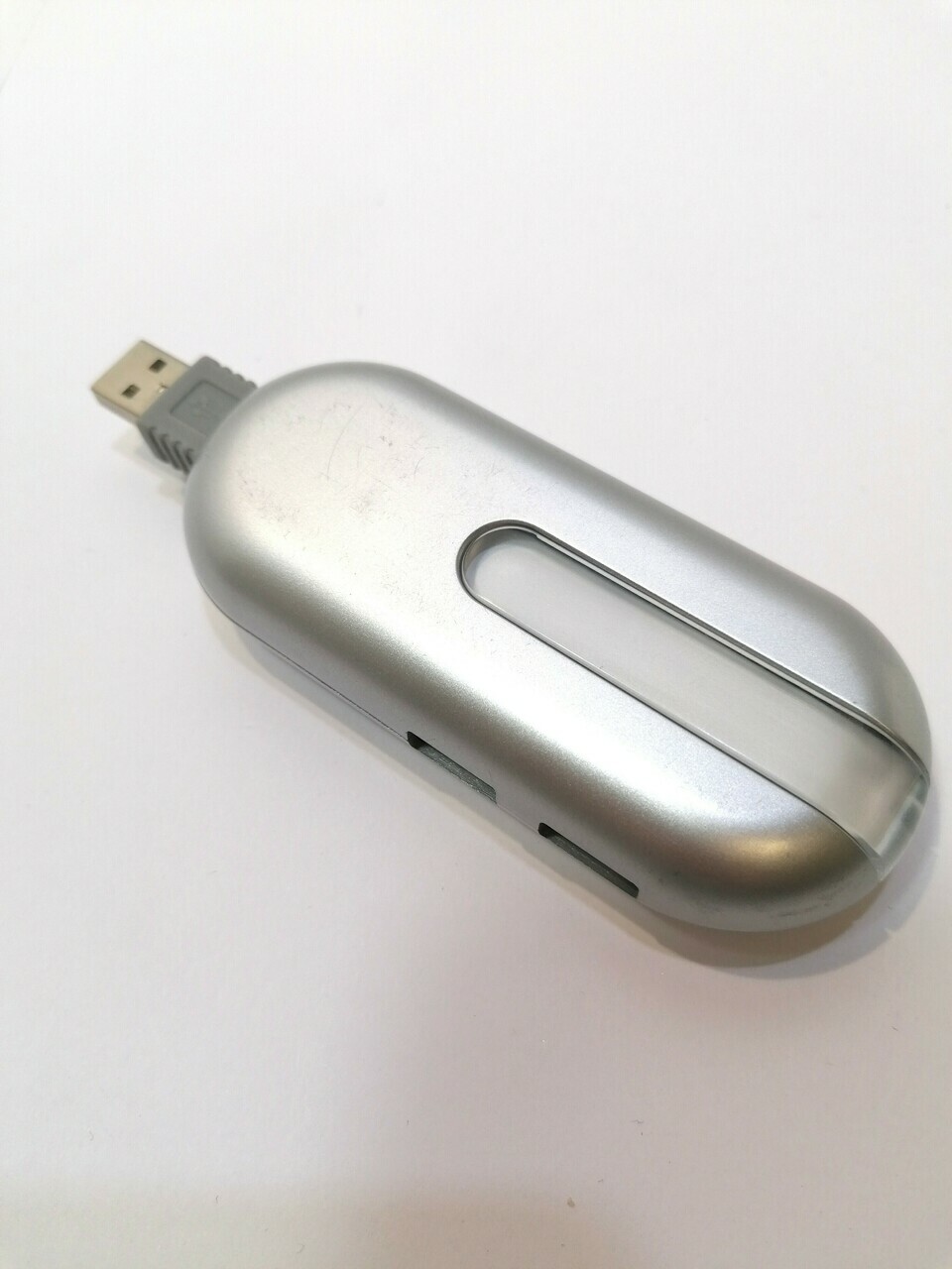 lampka-do-laptopa-na-usb-4-gniazda-kod-producenta-lampka-pod-usb-led-energooszczeda