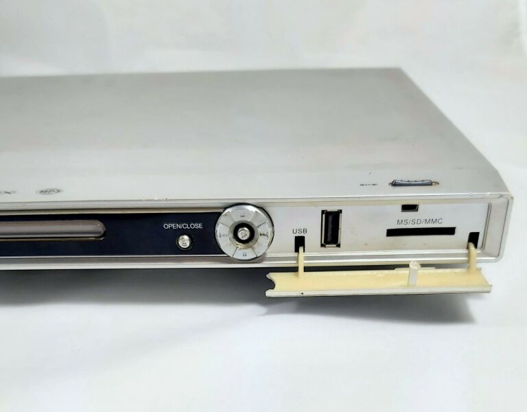 ODTWARZACZ DVD LM DVX100B