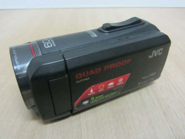 zobacz-kamera-jvc-everio-gz-r315be-full-hd-marka-jvc