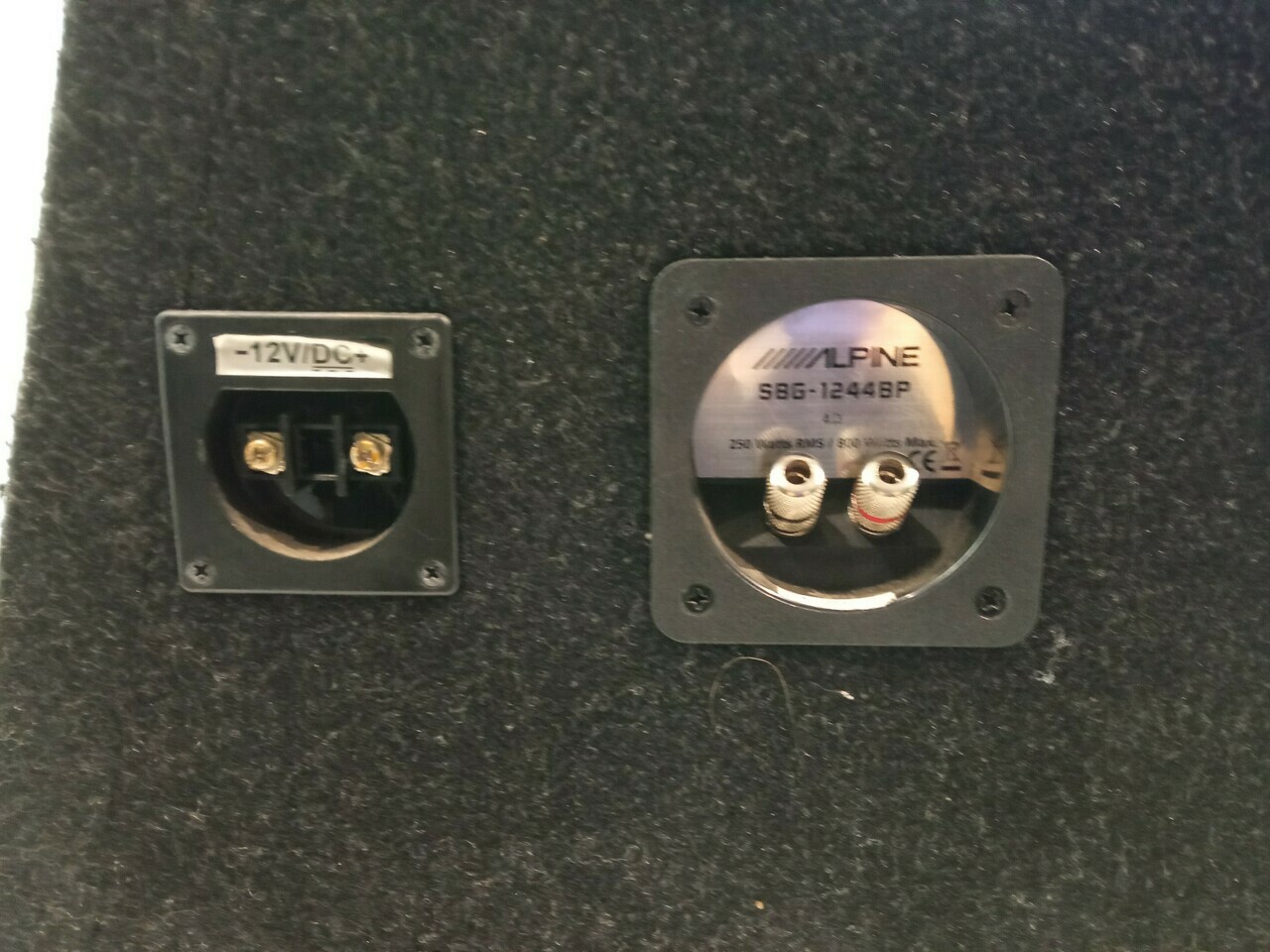 subwofer-alpine-sbg-1244bp-jbl-gx-a604-model-64864