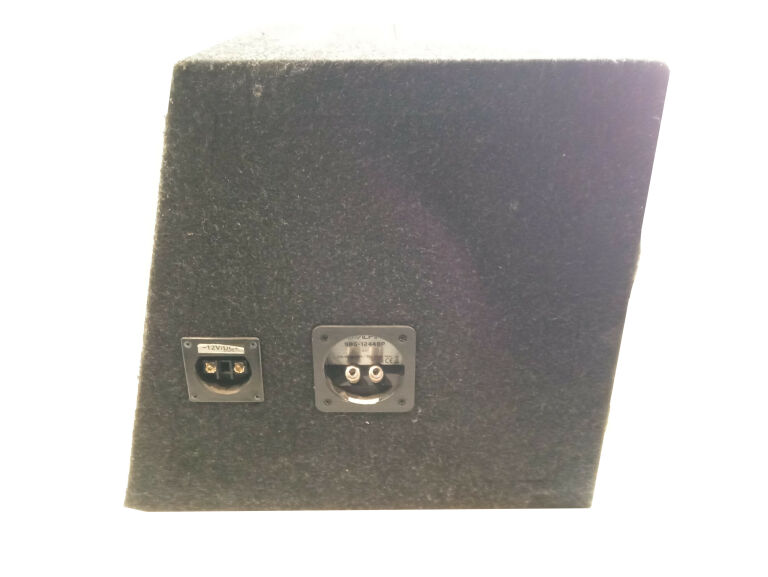 subwofer-alpine-sbg-1244bp-jbl-gx-a604-marka-111