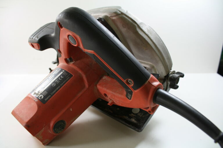 MAKTEC MT582 PILARKA TARCZOWA