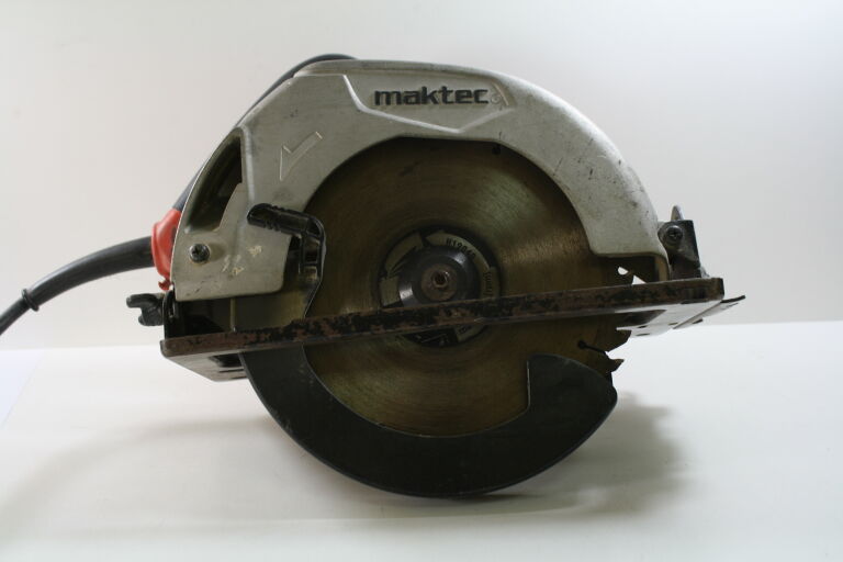 MAKTEC MT582 PILARKA TARCZOWA