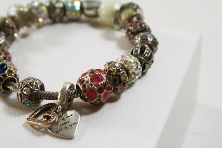 bransoletka-pandora-kolor-dominujacy-wielokolorowy