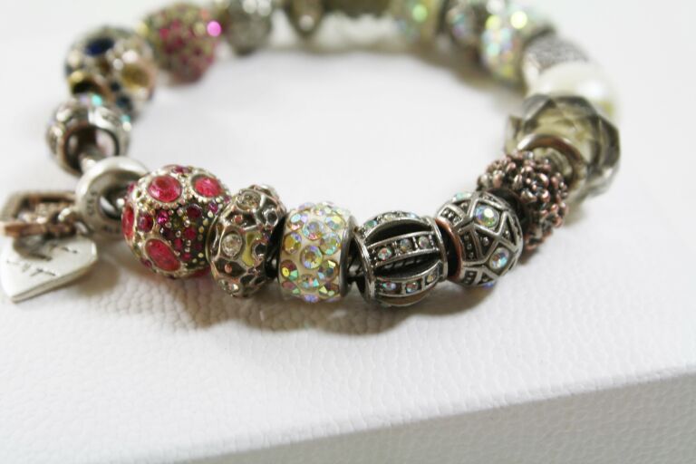 bransoletka-pandora-motyw-inny-ksztalt