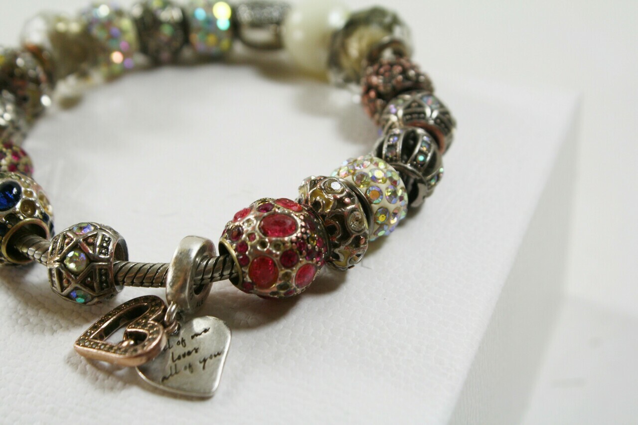 bransoletka-pandora-kolor-dominujacy-wielokolorowy