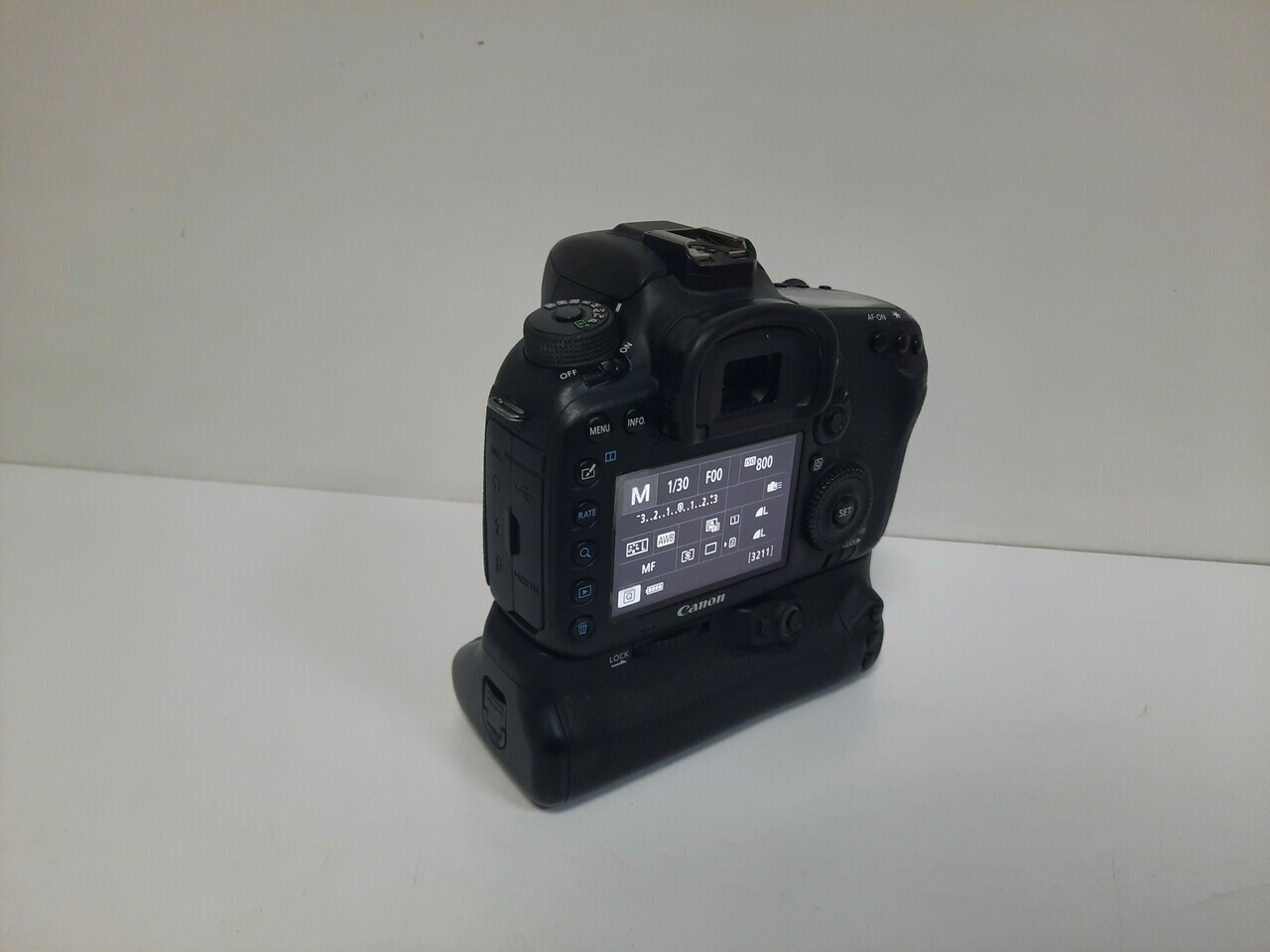 lustrzanka-canon-eos-7d-mark-ii-model-eos-7d-mark-ii