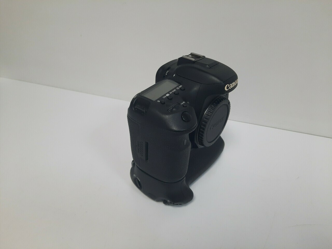 lustrzanka-canon-eos-7d-mark-ii-marka-canon