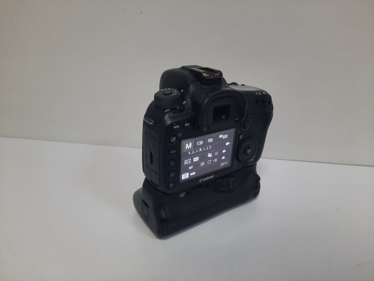 lustrzanka-canon-eos-7d-mark-ii-model-eos-7d-mark-ii