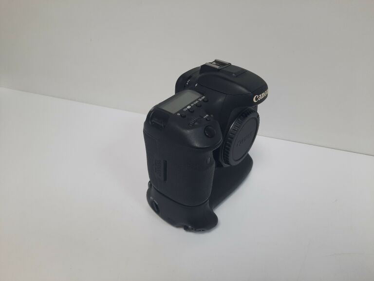 lustrzanka-canon-eos-7d-mark-ii-marka-canon