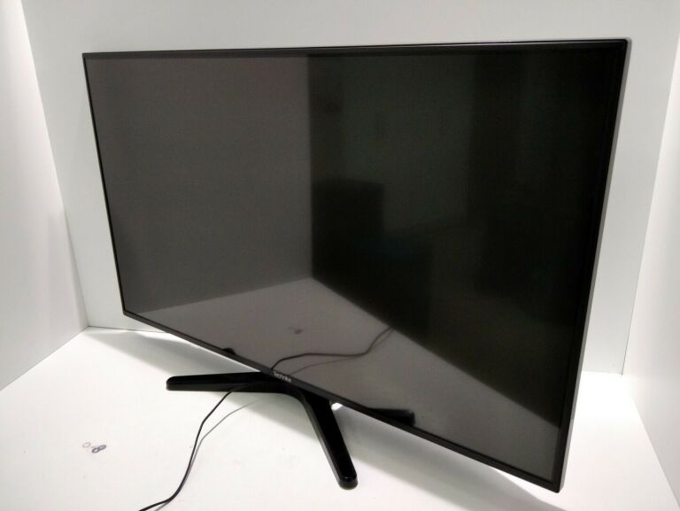 TELEWIZOR TECHNIKA SMART TV SM42-240