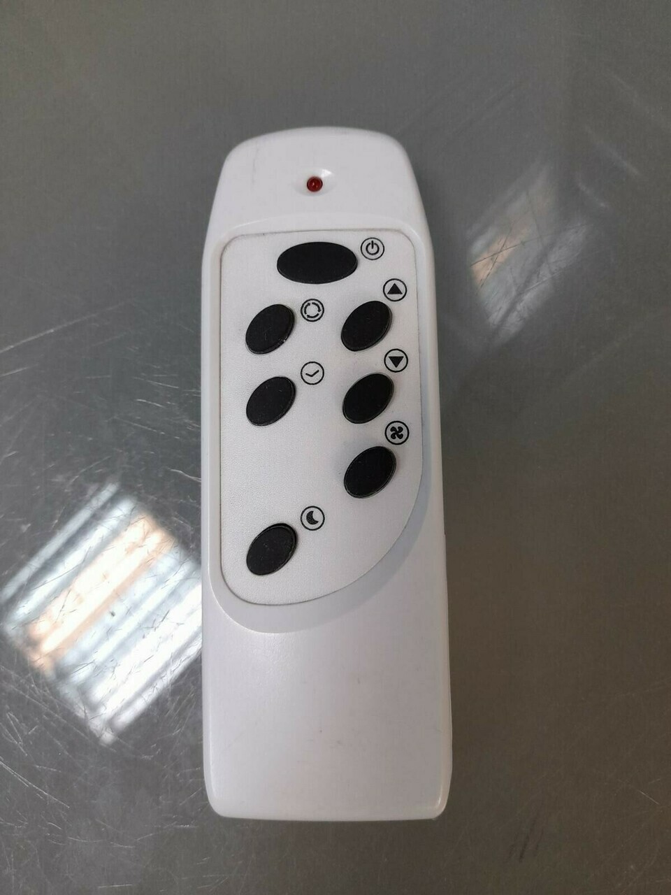 klimatyzator-zibro-p-24-pilot-kolor-dominujacy-bialy