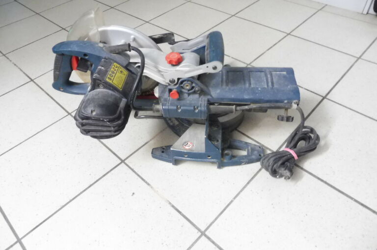 PIŁA UKOŚNA BOSCH GCM 800 SJ PROFESSIONAL