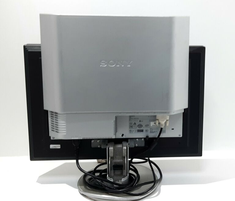 MONITOR LCD 23" SONY SDM-P234 OPIS !!!