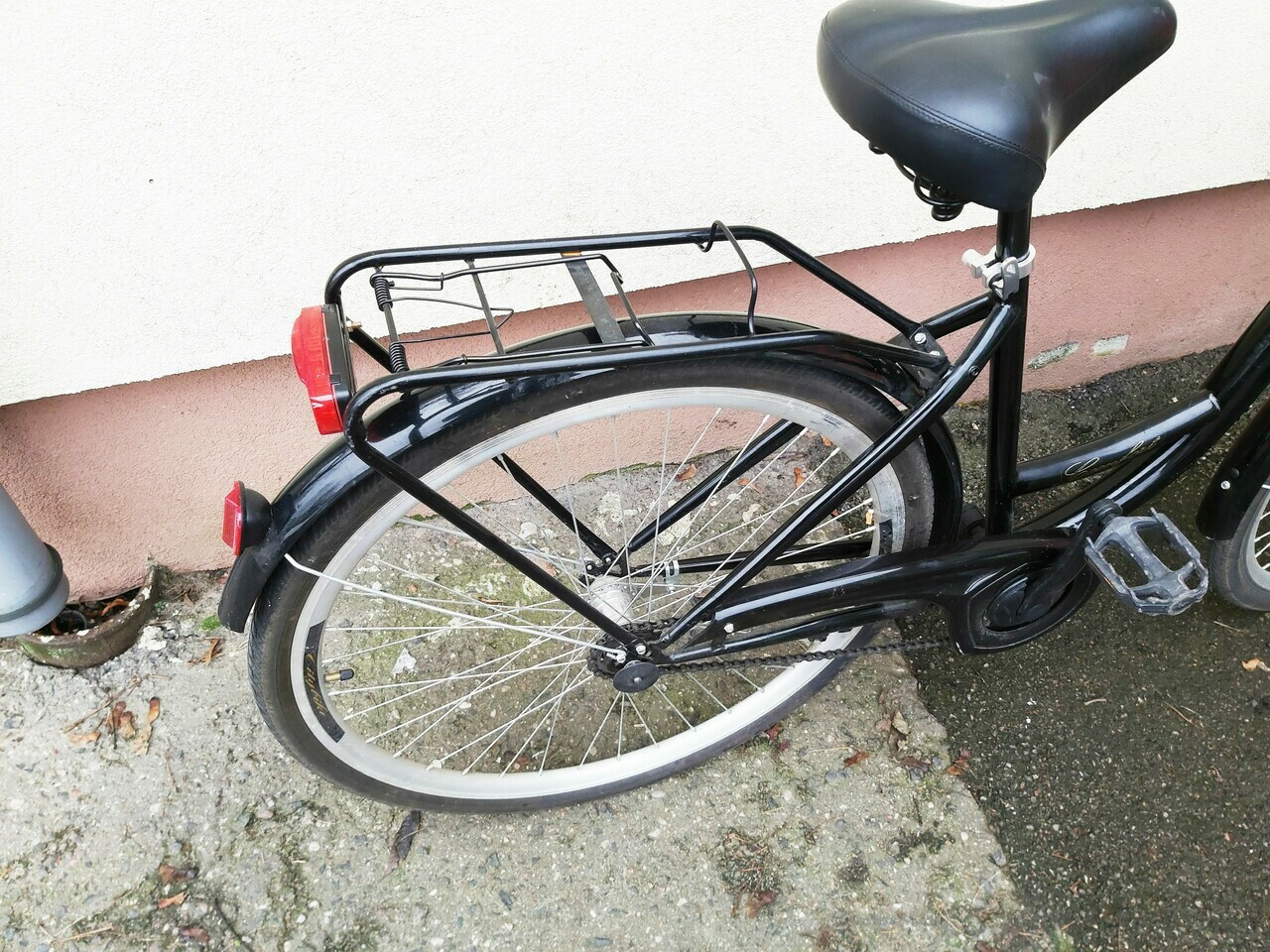 czarny-rower-jumax-damka-28-kola-okazja-rozmiar-ramy-brak-informacji