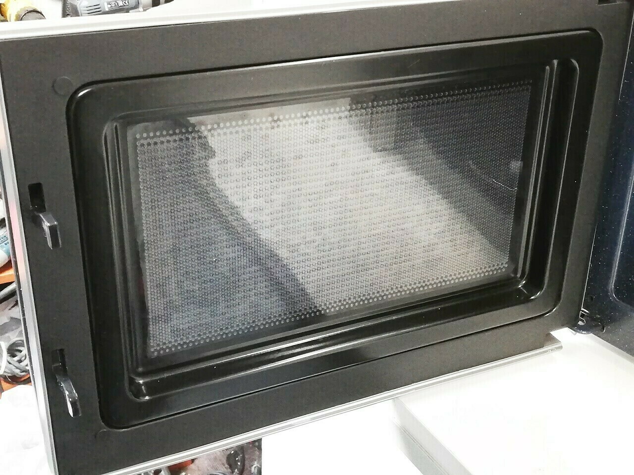 kuchenka-mikrofalowa-samsung-mg23k3515as-product-id