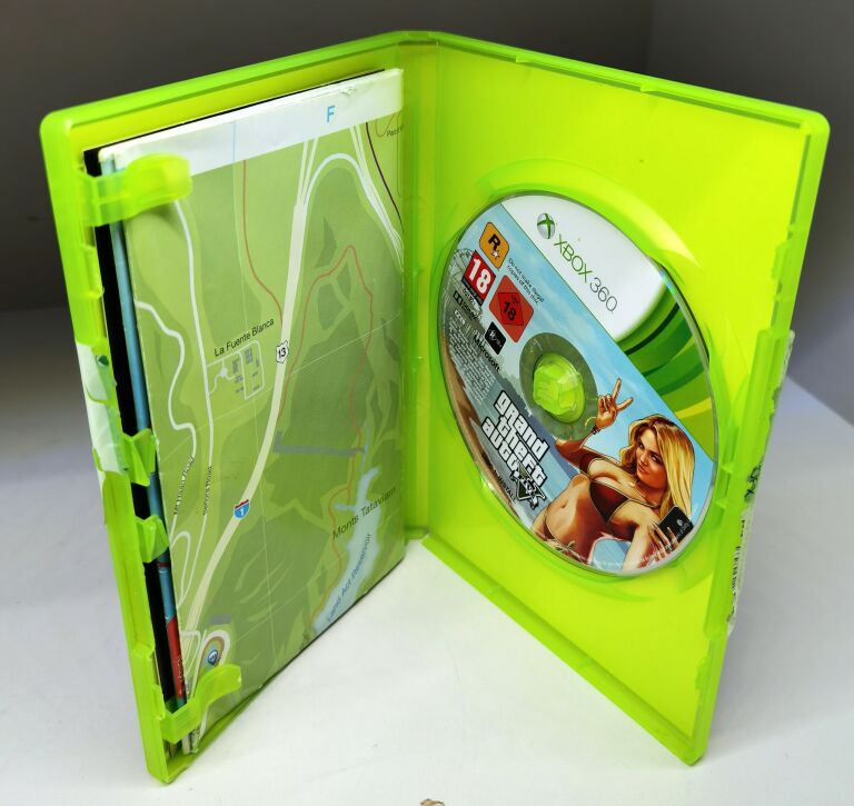 GRA XBOX 360 GTA V-1 CD BRAK 2