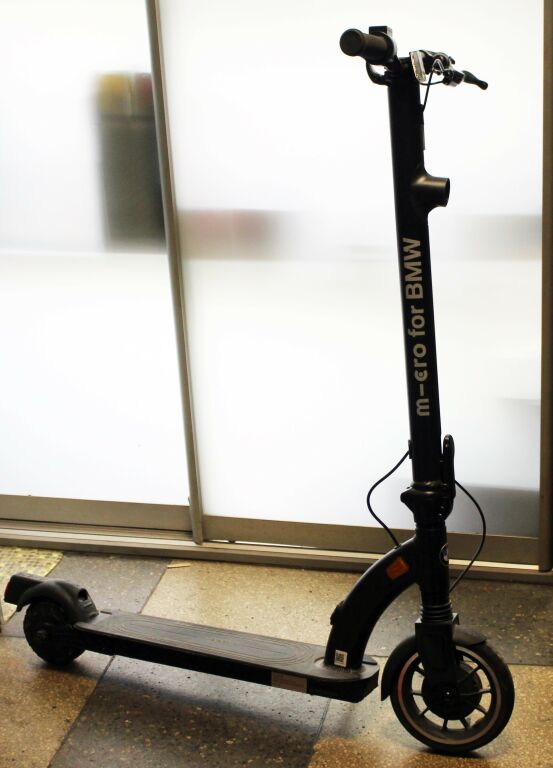 hulajnoga-elektryczna-bmw-e-scooter-bmw-marka-inna-marka