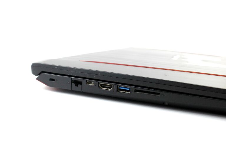 LAPTOP ACER PREDATOR HELIOS 300 8GBRAM/I5-8300