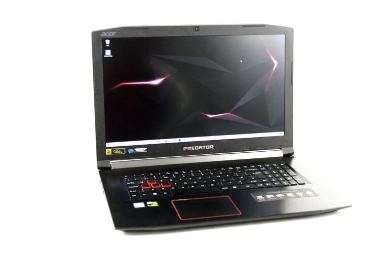 LAPTOP ACER PREDATOR HELIOS 300 8GBRAM/I5-8300