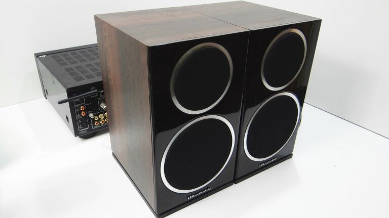 ONKYO TX-8150 + WHARFEDALE DIAMOND 220