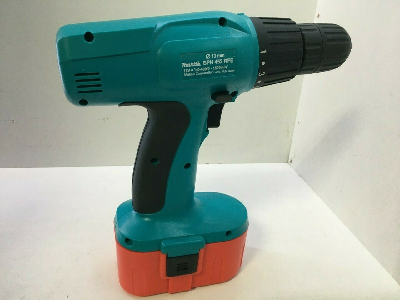 wkretarka-makite-bph-452-rfe-rodzaj-silnika-brak-informacji