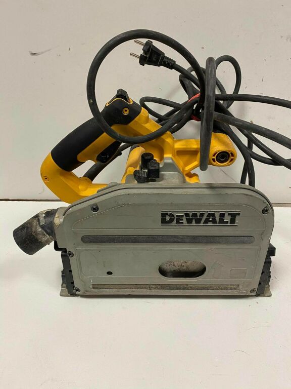 ZAGŁĘBIARKA DEWALT DWS520 QS WALIZKA