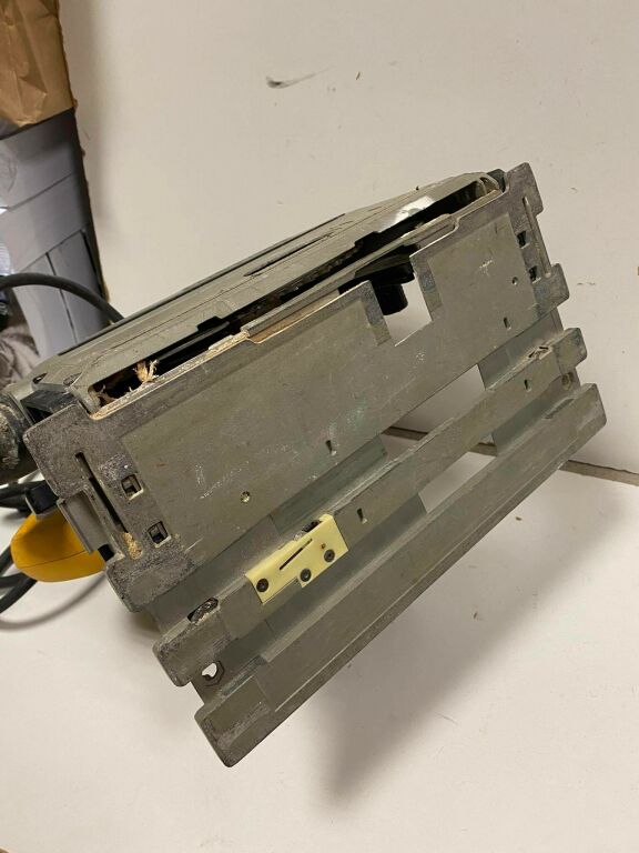 ZAGŁĘBIARKA DEWALT DWS520 QS WALIZKA