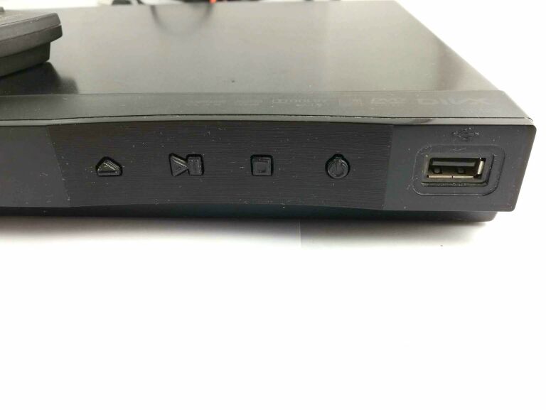 ODTWARZACZ DVD LG PD822/PILOT