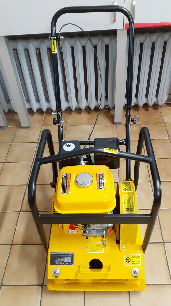 zageszczarka-volvo-t930-rodzaj-zageszczarki-plytowa-ubijak