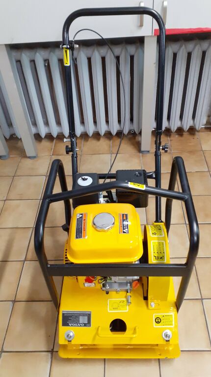 zageszczarka-volvo-t930-rodzaj-zageszczarki-plytowa-ubijak