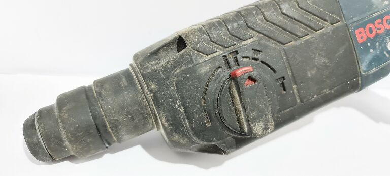 MŁOTOWIERTARKA BOSCH GBH 2-24 DSR Z WALIZKĄ, OPIS