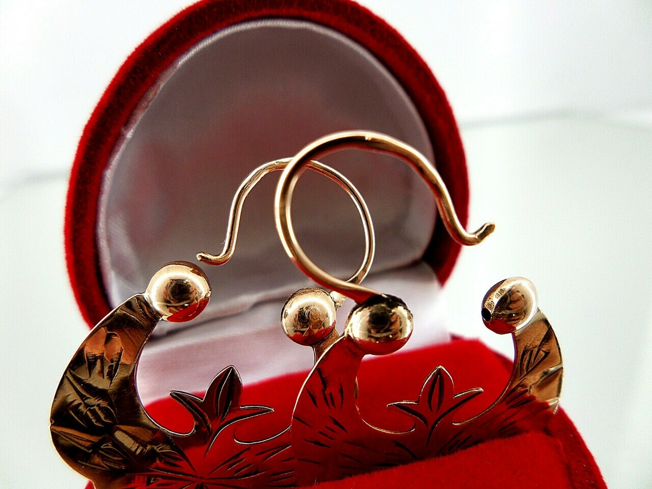 zlote-kolczyki-podkowy-p585-562-g-kolor-dominujacy-zloty