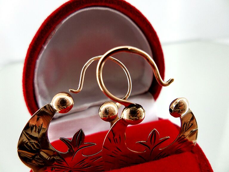 zlote-kolczyki-podkowy-p585-562-g-kolor-dominujacy-zloty