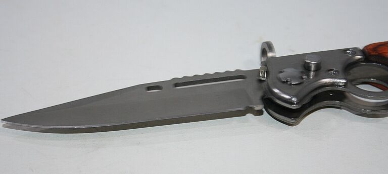 noz-sprezynowy-z-uchwytem-na-palec-stan-nowy