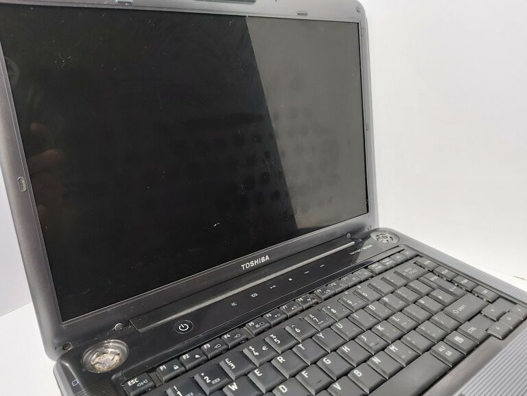 LAPTOP TOSHIBA SATELITE A300+ZASILACZ