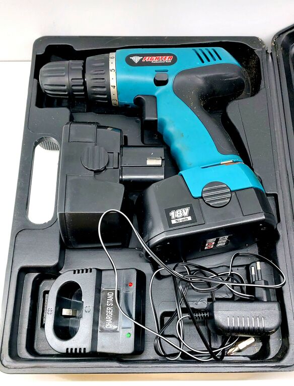 wkretarka-fighter18v-stan-uzywany