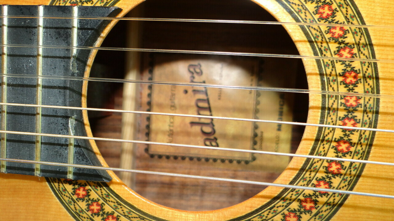 hiszpanska-gitara-klasyczna-admira-monica-222005-product-id